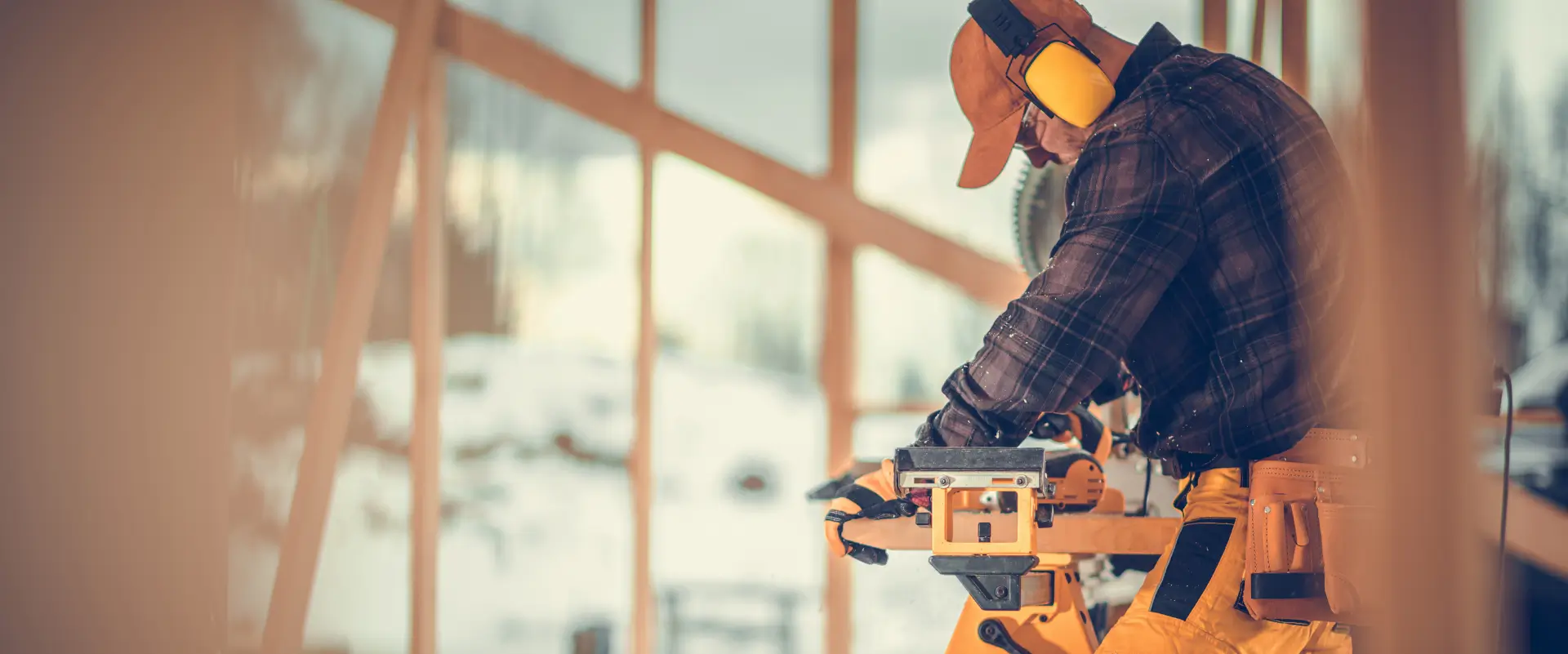 Man using a circular saw